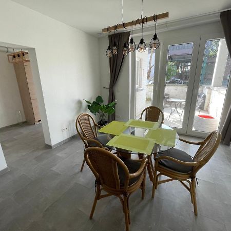 Appartement Avec Exterieur A Proximite De Liege Herstal Exterior photo