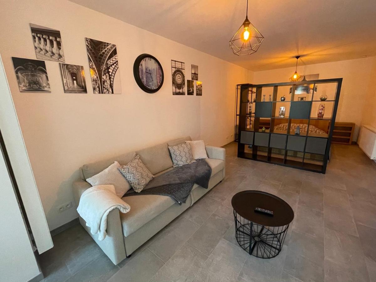 Appartement Avec Exterieur A Proximite De Liege Herstal Exterior photo